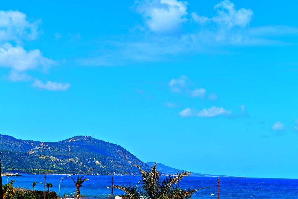 Latchi Beach Front Villa - Private Heated Pool - Amazing Uninterrupted Sea Views Polis Eksteriør bilde