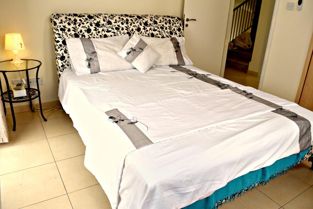Latchi Beach Front Villa - Private Heated Pool - Amazing Uninterrupted Sea Views Polis Eksteriør bilde