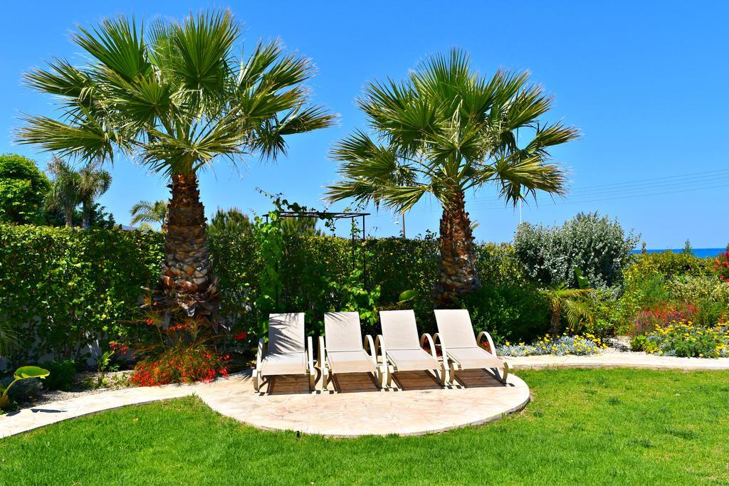 Latchi Beach Front Villa - Private Heated Pool - Amazing Uninterrupted Sea Views Polis Eksteriør bilde